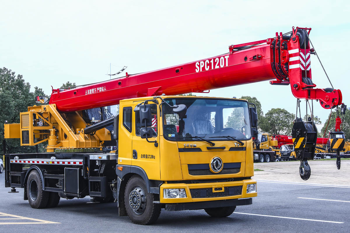 Xe cẩu chuyên dụng 12 tấn SPC120T SANY