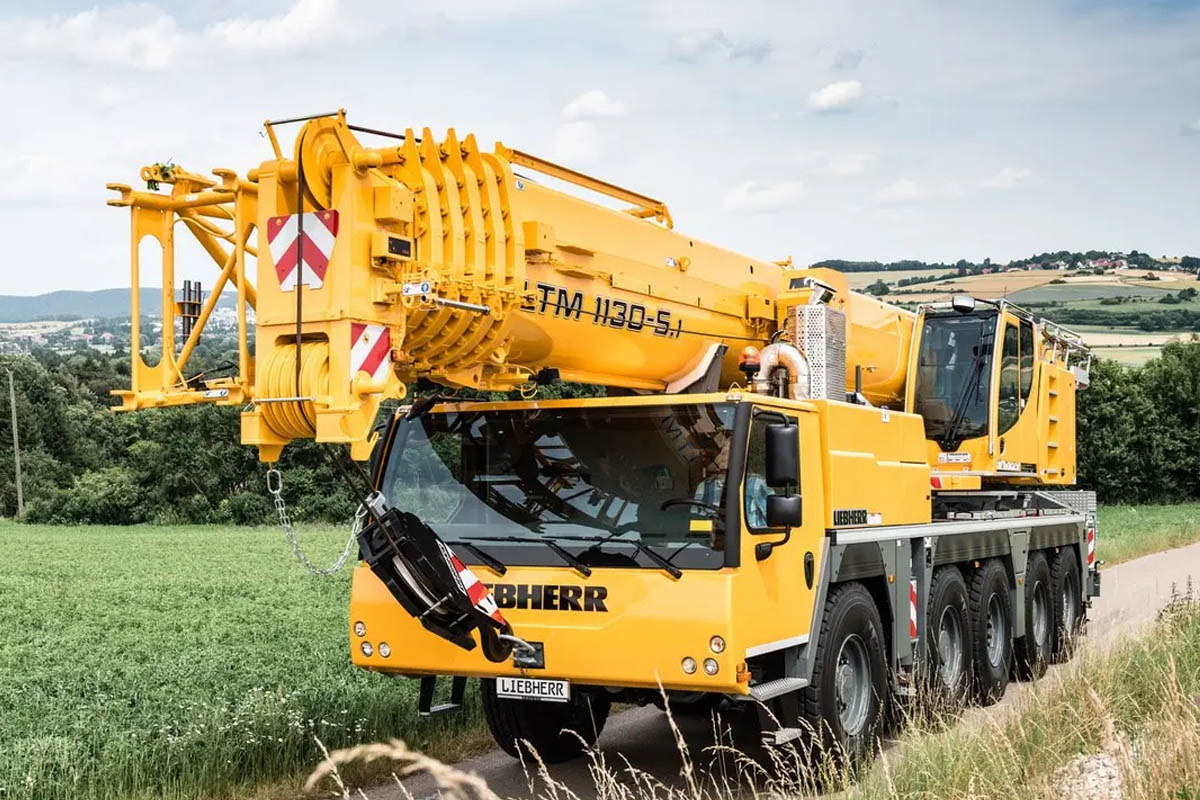 Xe cẩu chuyên dụng Liebherr 130 tấn