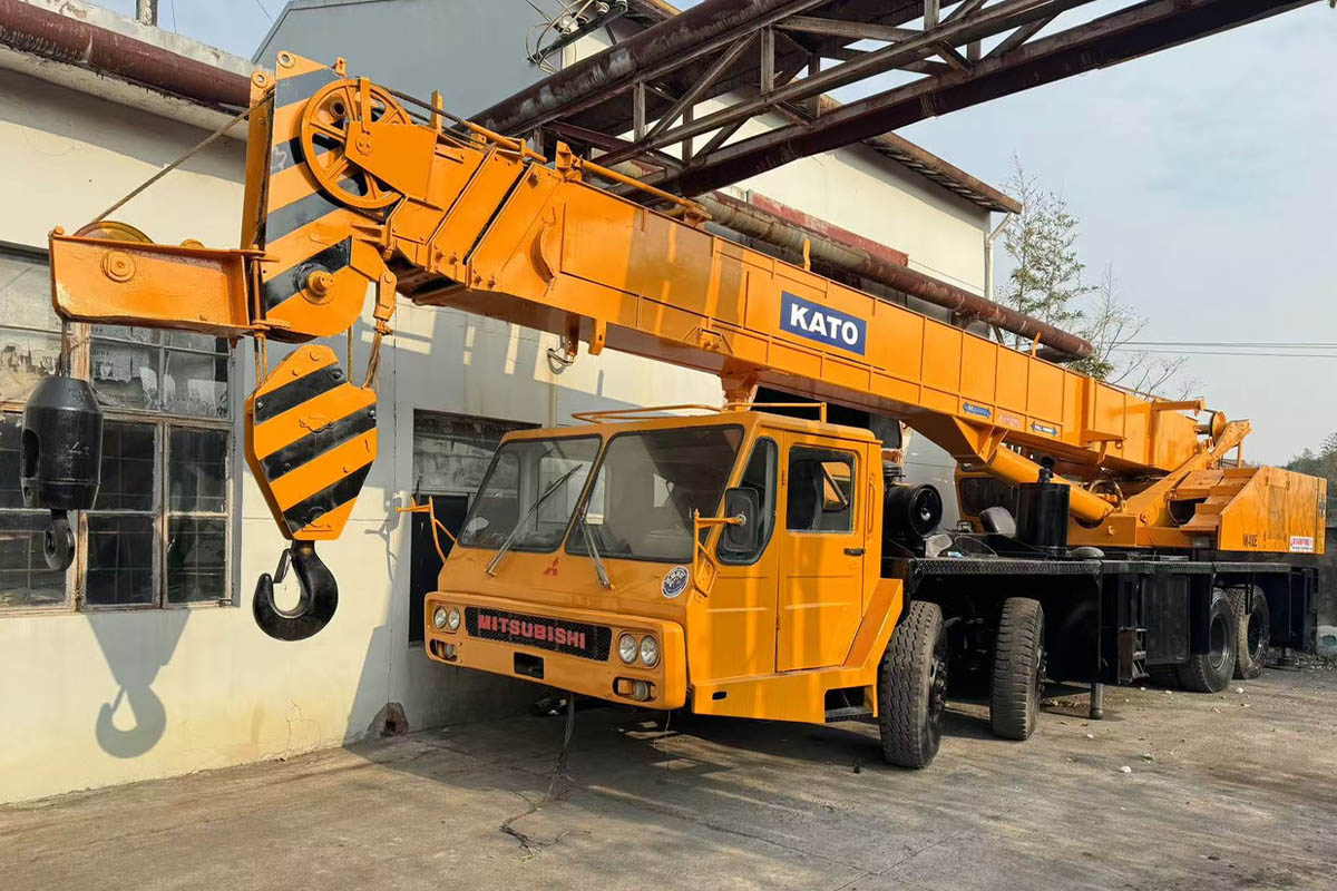 Xe cẩu Kato