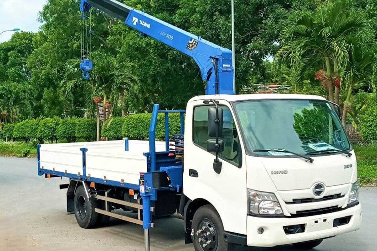Xe cẩu mini Tadano 1 tấn